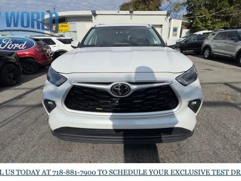 Used 2024 Toyota Highlander LE image 8