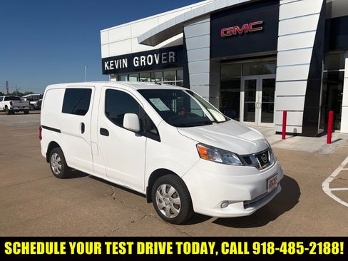 Used 2018 Nissan NV200 SV w/ Navigation Package FWD image 1