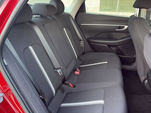 Used 2025 Hyundai Sonata SEL FWD image 27