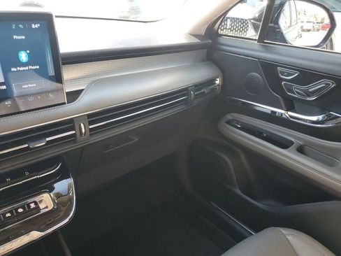 Certified 2024 Lincoln Corsair FWD w/ Equipment Group 101A image 36