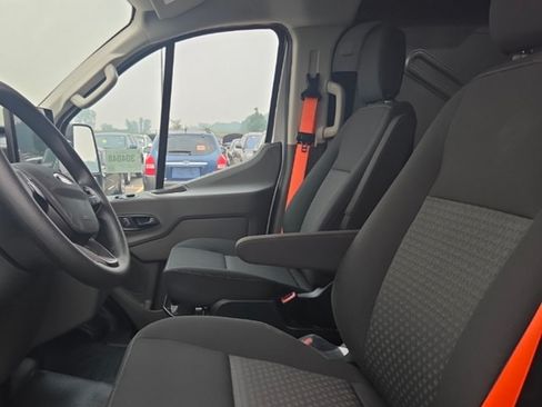 Used 2023 Ford E-Transit Low Roof RWD image 11