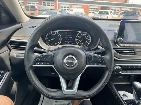 Used 2023 Nissan Altima 2.5 SV AWD/4WD image 35