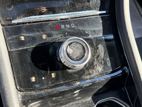 Used 2023 Jeep Grand Cherokee Laredo image 21