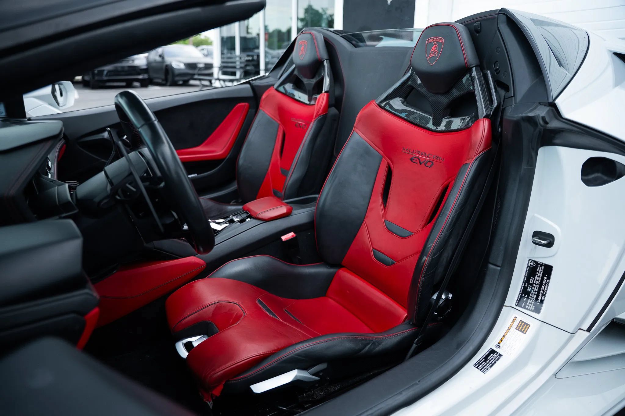 Used 2021 Lamborghini Huracan EVO RWD image 13