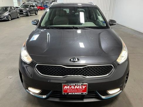 Used 2018 Kia Niro EX FWD image 8