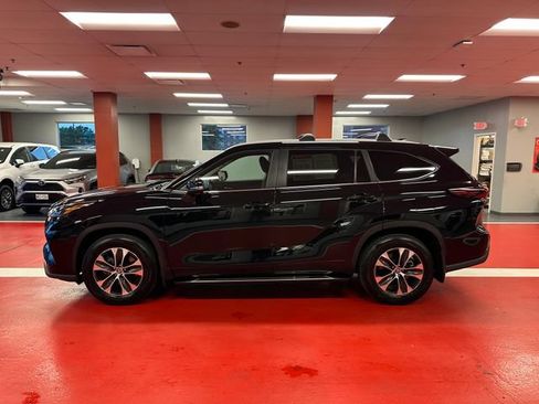 Certified 2026 Toyota Highlander XLE AWD/4WD image 6