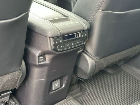 Used 2024 Toyota Grand Highlander AWD image 30