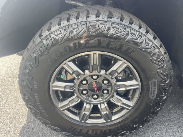 Certified 2026 GMC Sierra 1500 AT4X AWD/4WD image 8