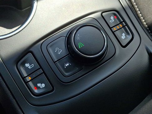 Used 2023 GMC Terrain SLE w/ Driver Convenience Package FWD image 17