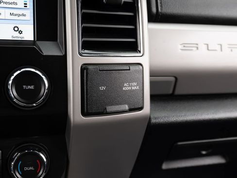 Used 2019 Ford F350 Lariat image 42