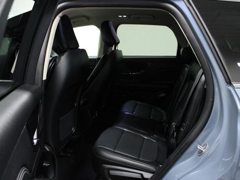 Used 2024 Lincoln Corsair Reserve image 13