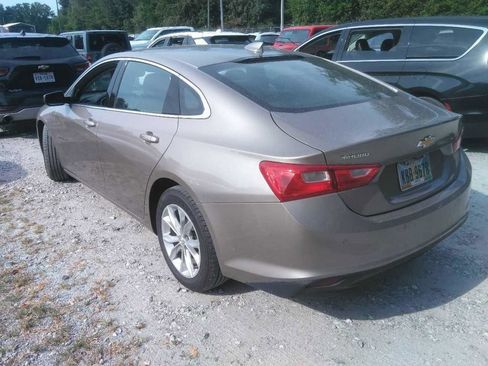 Used 2025 Chevrolet Malibu LT FWD image 2