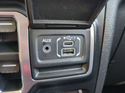 Used 2021 Jeep Wrangler Unlimited Sahara w/ Cold Weather Group AWD/4WD image 24