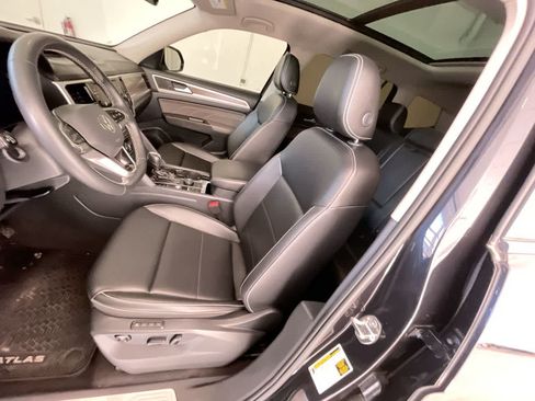 Used 2022 Volkswagen Atlas SEL AWD/4WD image 11