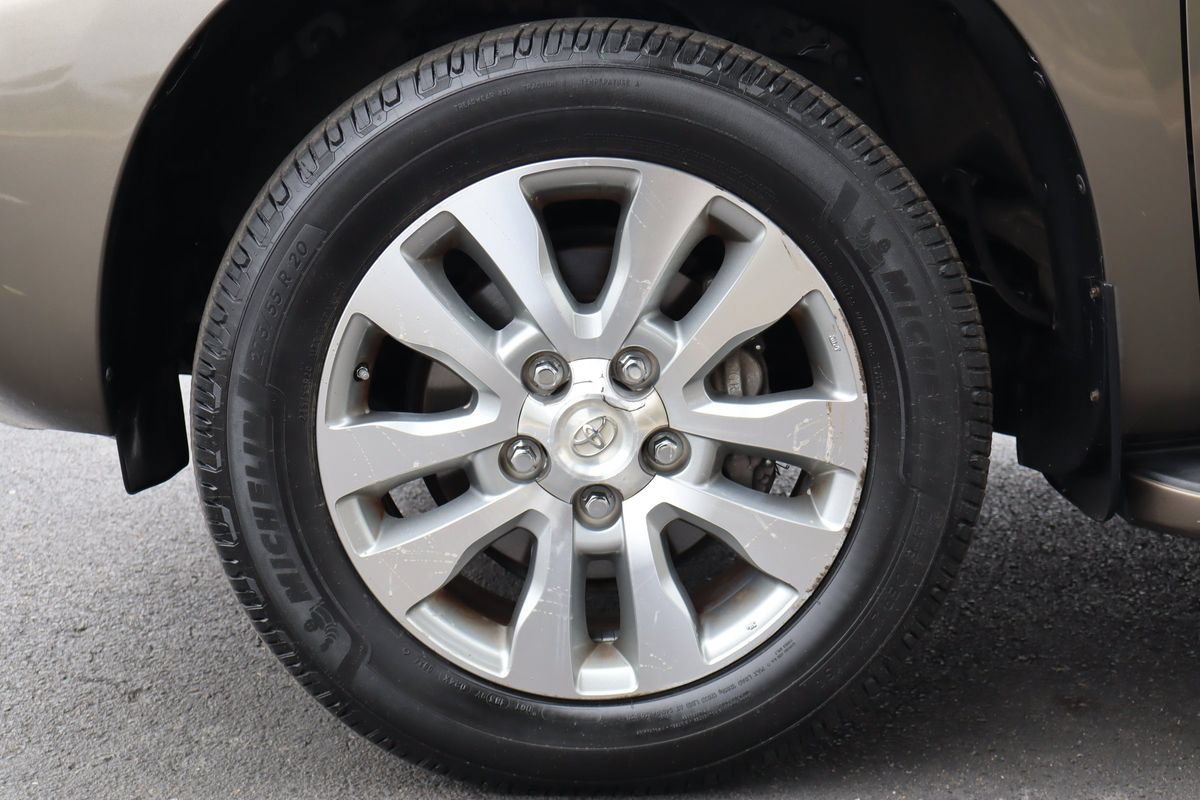 Used 2013 Toyota Sequoia Limited AWD/4WD image 43