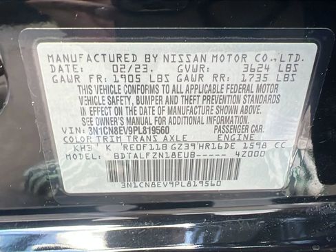 Used 2023 Nissan Versa SV image 30