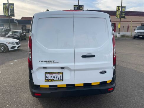Used 2015 Ford Transit Connect XL image 4