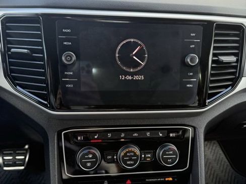 Used 2023 Volkswagen Atlas Cross Sport SEL Premium R-Line image 26