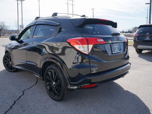 Used 2022 Honda HR-V Sport image 8