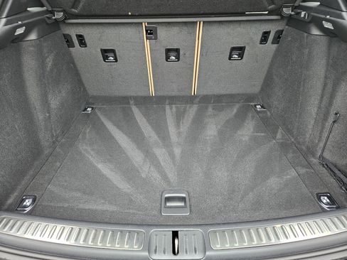 Certified 2026 Porsche Macan AWD/4WD image 31