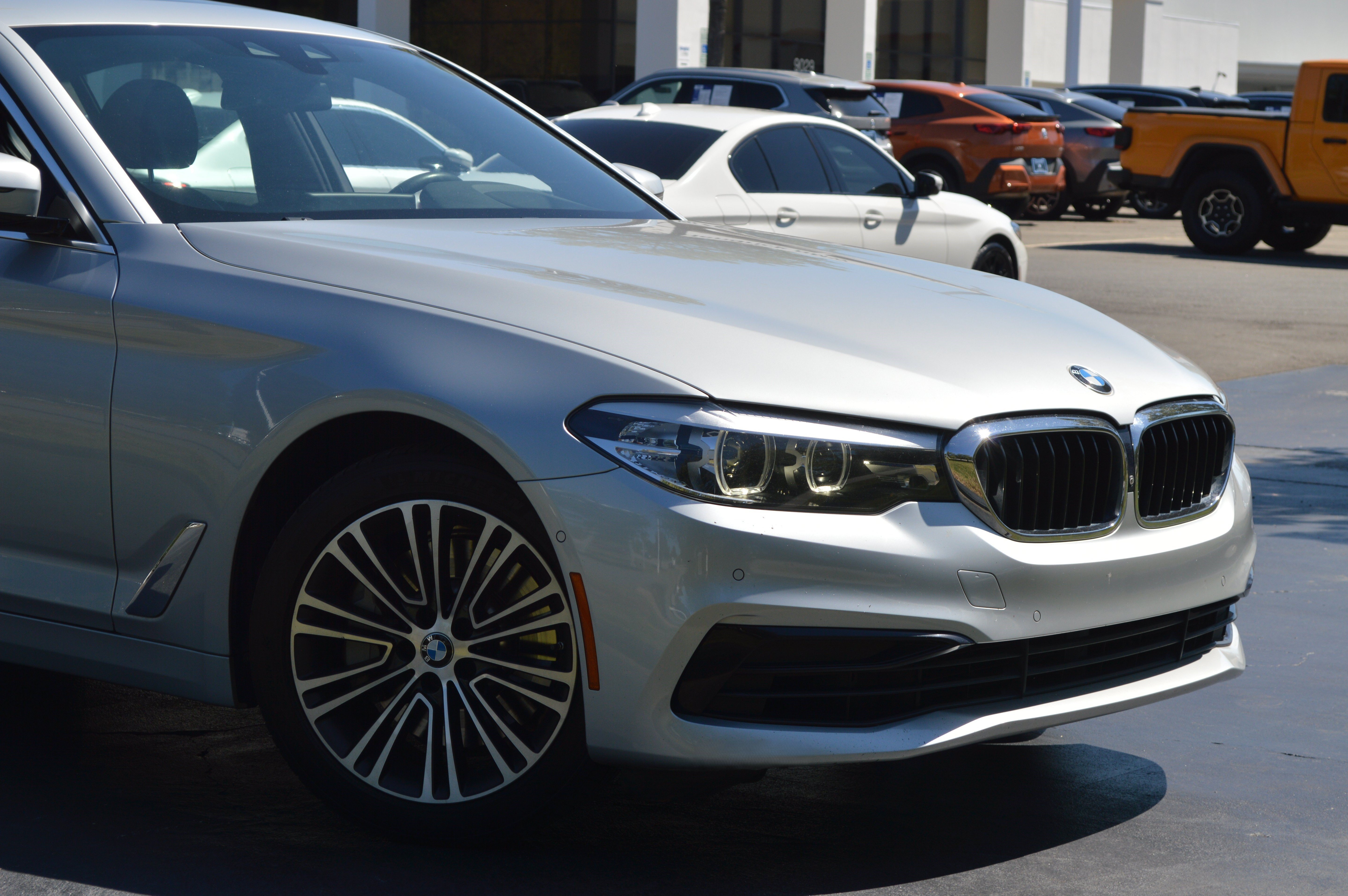 Used 2019 BMW 540i RWD image 2