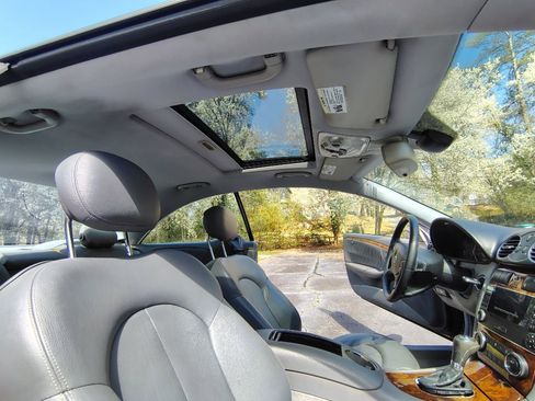 Used 2007 Mercedes-Benz CLK 350 Coupe image 21