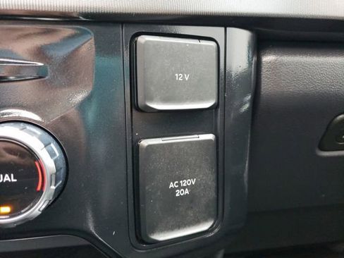 Used 2024 Ford F350 Platinum image 27