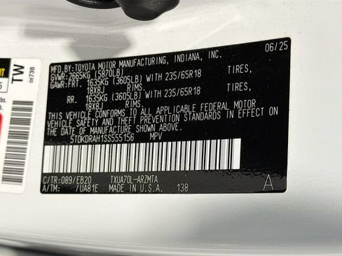 Certified 2025 Toyota Highlander XLE FWD image 27