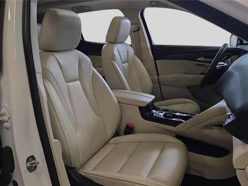 Used 2022 Buick Envision Essence w/ Safety Package image 12