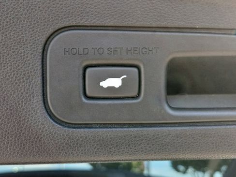 Used 2023 Acura MDX SH-AWD w/ Advance Package image 9