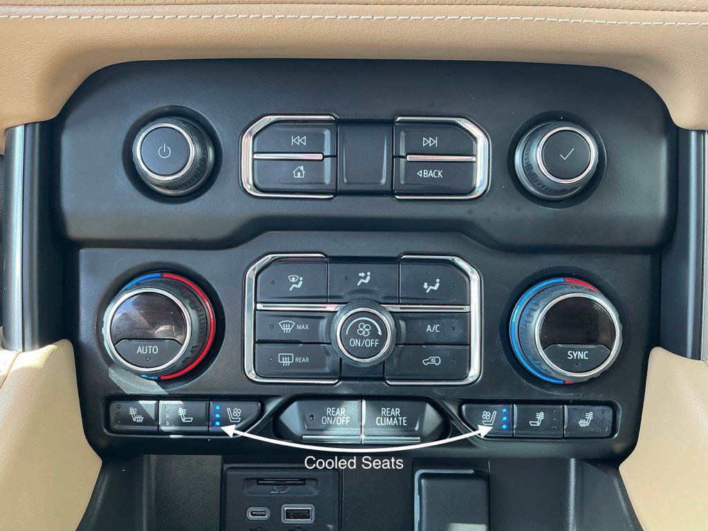Used 2021 Chevrolet Tahoe Premier AWD/4WD image 17