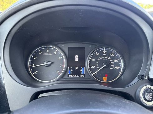 Used 2017 Mitsubishi Outlander SEL image 36