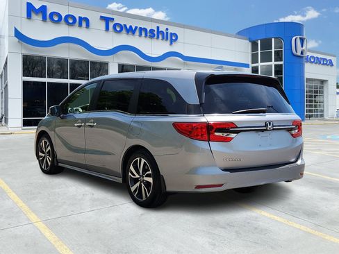 Used 2023 Honda Odyssey Touring image 4