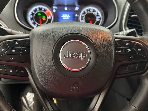 Used 2021 Jeep Cherokee Trailhawk w/ Trailer Tow Group AWD/4WD image 15