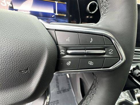 New 2025 Chevrolet Silverado EV LT image 18