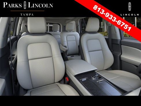 New 2026 Lincoln Aviator 2WD w/ Jet Appearance Package image 32