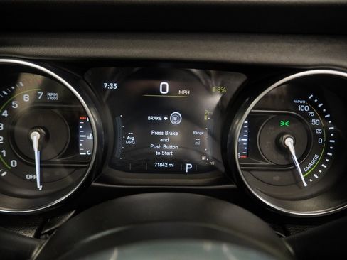 Certified 2022 Jeep Wrangler Unlimited Sahara image 33