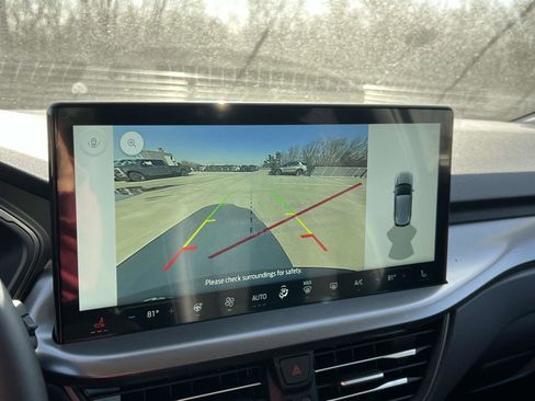 New 2025 Ford Escape SE image 16