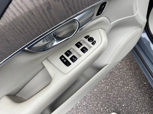 Certified 2023 Volvo XC90 B6 Plus w/ Protection Package image 14