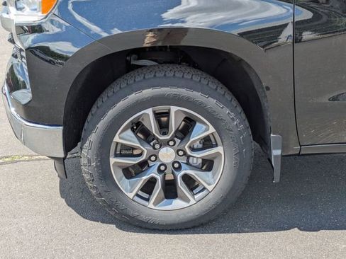 Used 2022 Chevrolet Silverado 1500 LT AWD/4WD image 10
