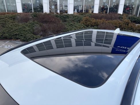 Certified 2025 Volvo XC60 B5 Plus image 12