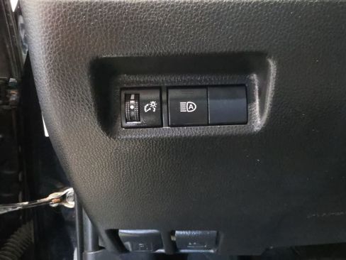 Used 2020 Toyota RAV4 LE w/ All Weather Liner Package AWD/4WD image 21