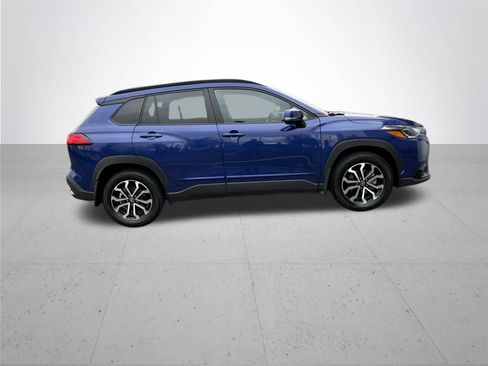 Used 2024 Toyota Corolla Cross SE image 5