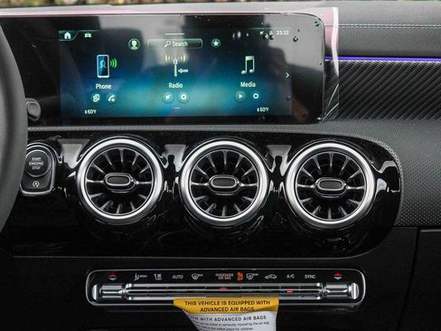 New 2026 Mercedes-Benz CLA 250 4MATIC image 14