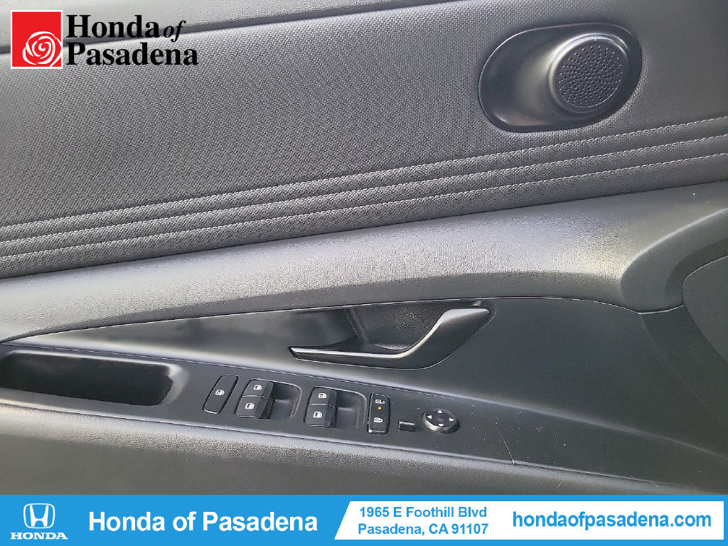 Used 2025 Hyundai Elantra Sport FWD image 20