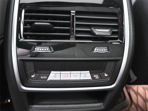 Used 2025 BMW X5 xDrive50e w/ Climate Comfort Package image 11