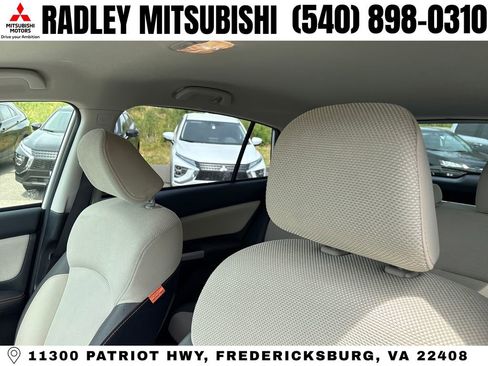 Used 2017 Subaru Crosstrek 2.0i Premium AWD/4WD image 2