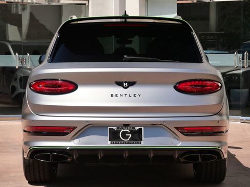 Used 2025 Bentley Bentayga AWD/4WD image 8