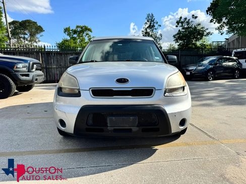Used 2011 Kia Soul + w/ Audio Pkg image 1