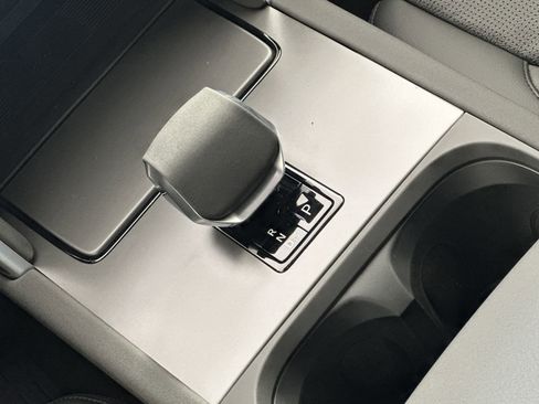 Certified 2025 Land Rover Discovery Sport S image 17